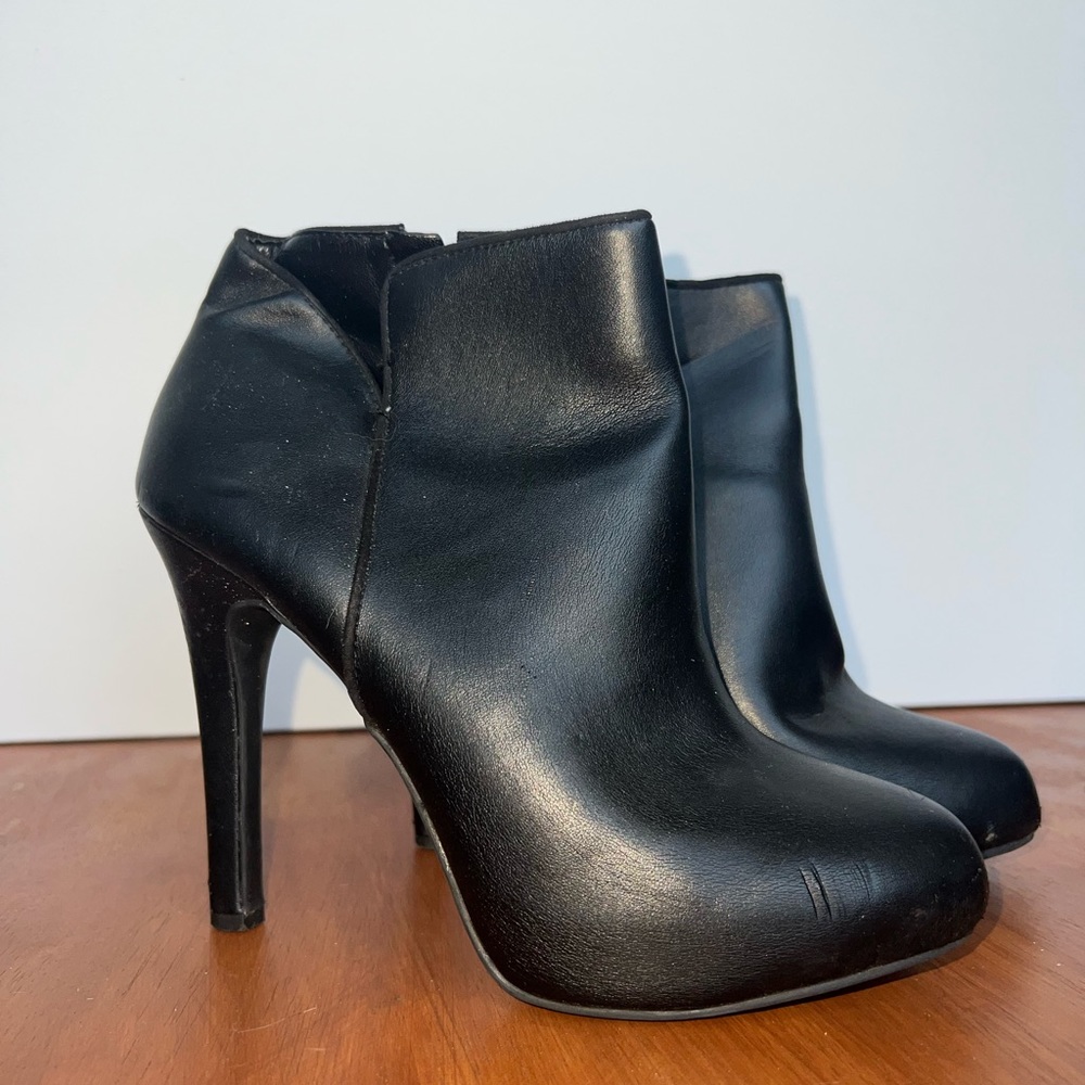 Jessica Simpson ankle booties